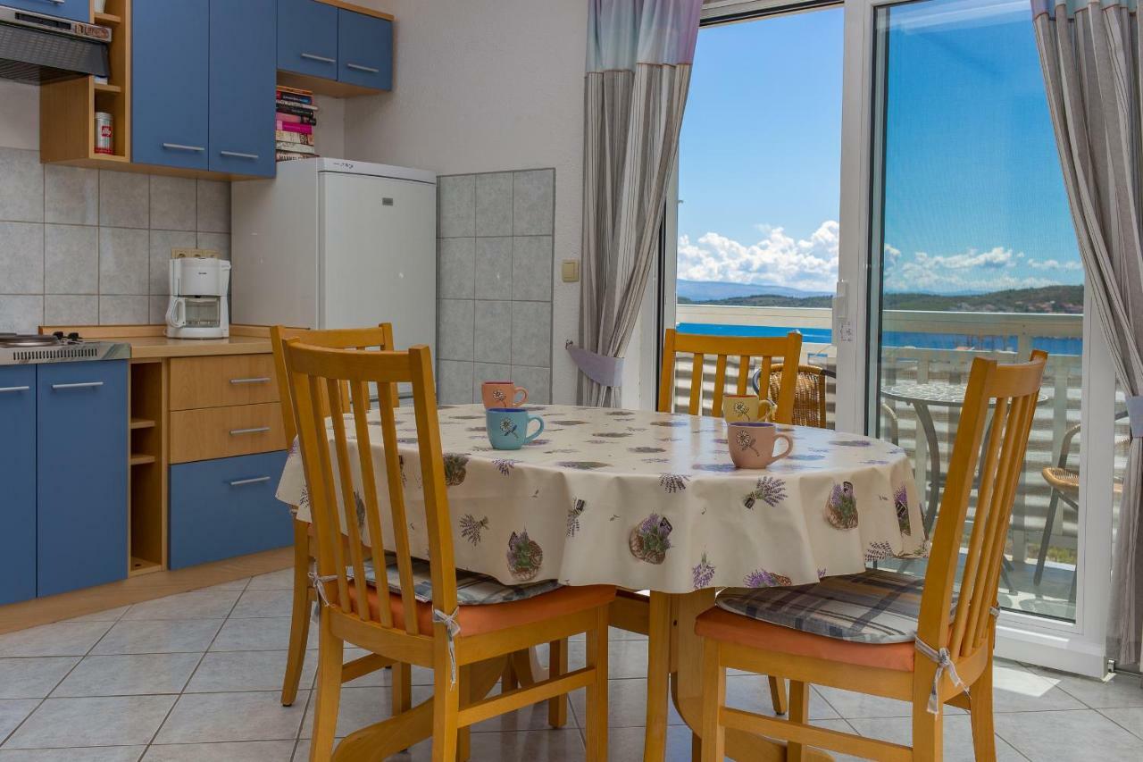 Apartments Rose Trogir Exterior foto