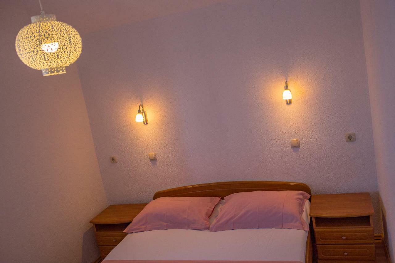 Apartments Rose Trogir Exterior foto